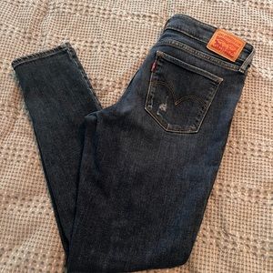 Levi’s 711 Skinny size 30 medium distressed jeans